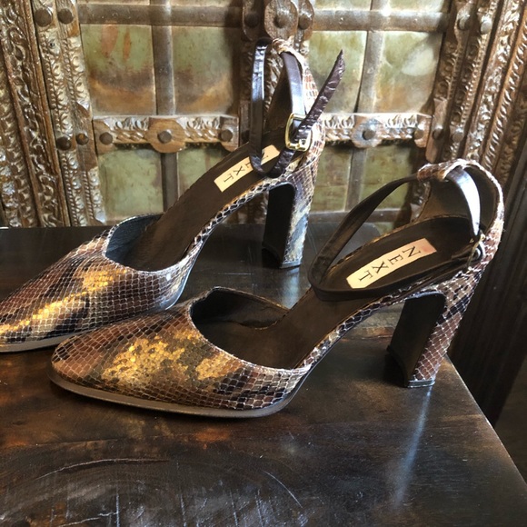 New Vintage Stunning Snake Ankle Strap Heels 🤎 - Picture 6 of 14